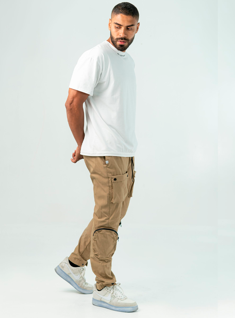 PANTALÓN CARGO UTILITY BEIGE