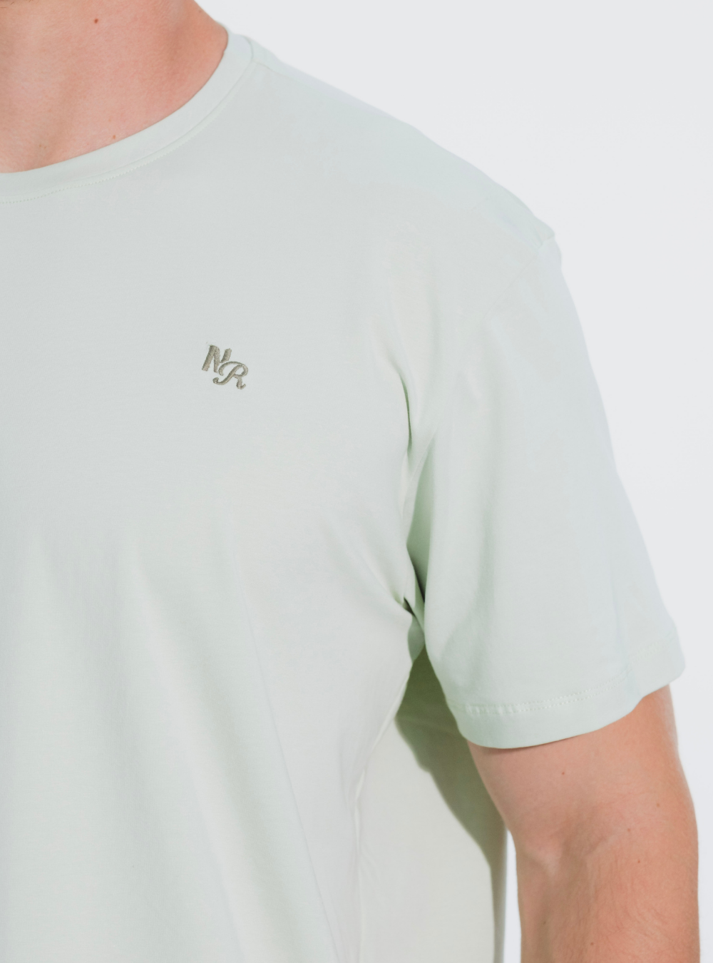 Camiseta Algodon Logo Bordado Verde Menta